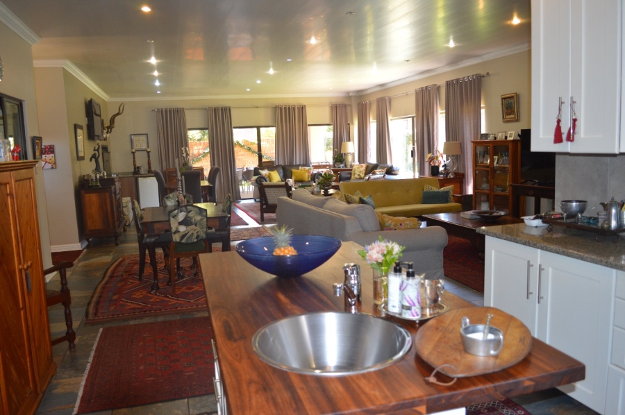 4 Bedroom Property for Sale in Wilkoppies North West